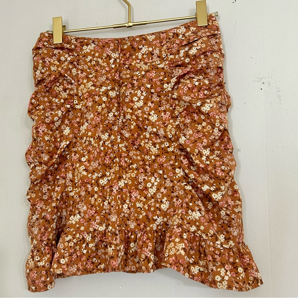 Floral Ruffle Mini Skirt - Picture 3 of 4